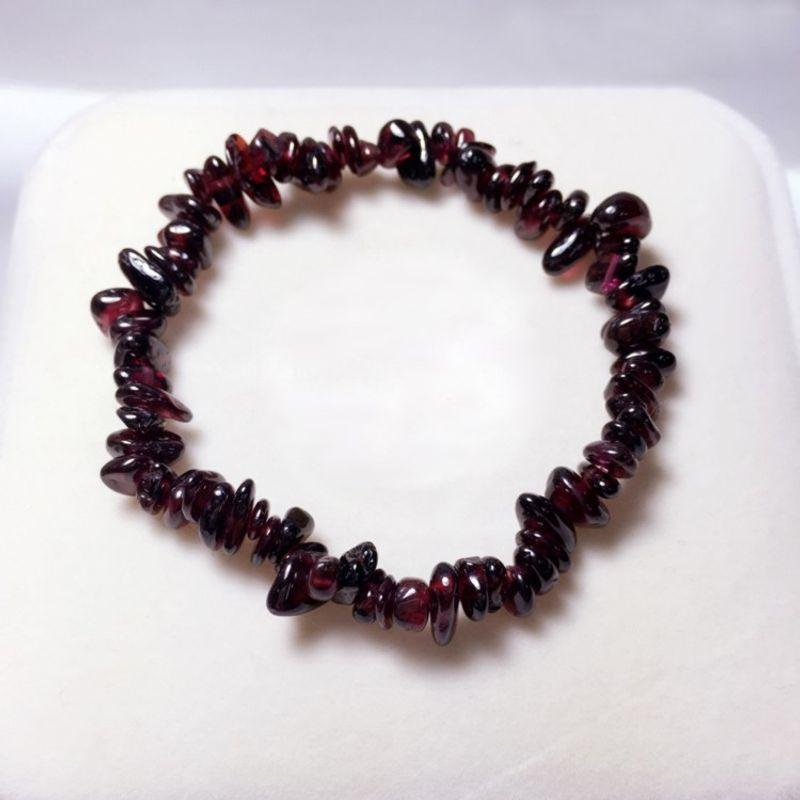 

Мода на гравий Уникальный Радиационно-защитный Женский Натуральный Белый Кристалл Garnet Gravel Bracelet