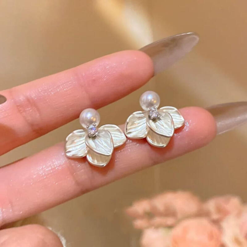 Sweet Imitation Pearl Petal Stud Earrings for Women Girls Korean-Style Temperament Flower Drop Earring Party Jewelry Accessories