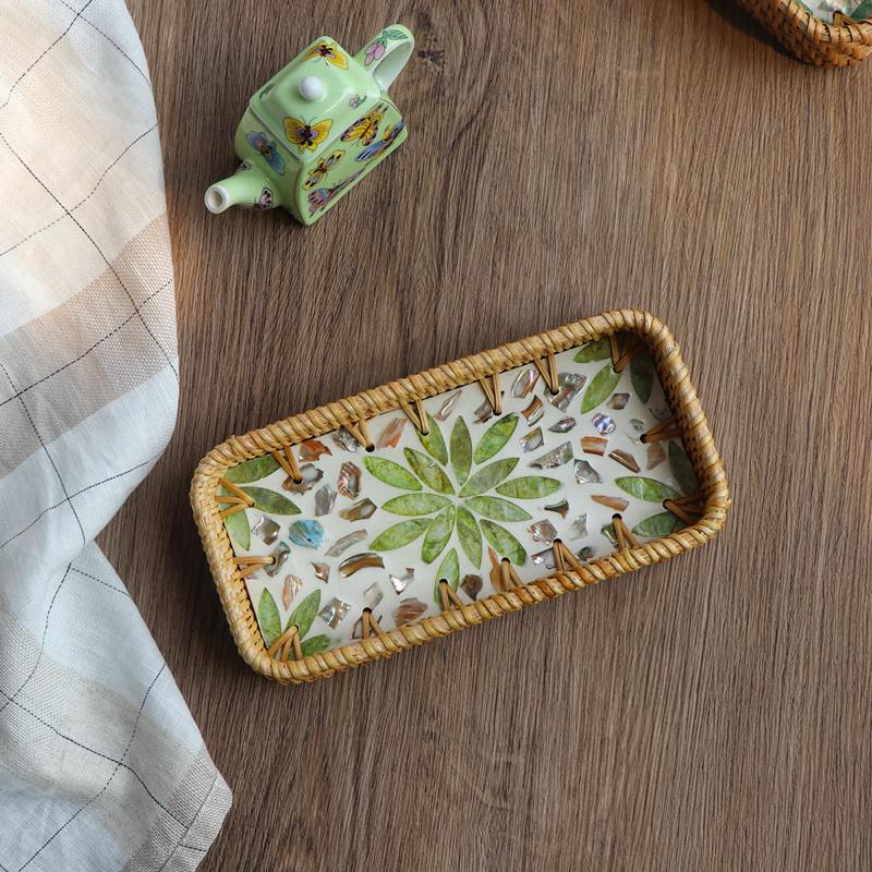Asian Handmade Rattan Shell Tray Decorative Dining Accessory Fruit Serving Plate Home Snack Storage Tray for Living Room