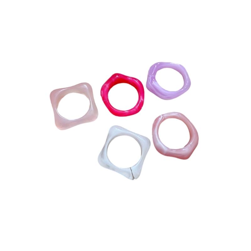 Pack of 5 Artisanal Crafted Acrylic Ombres Rings for Women Gradient Color Marbled Stackable Everyday Jewelry Gift