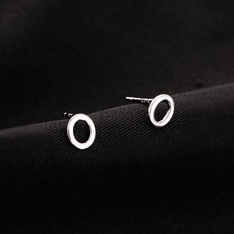 Banyan Tree S925 Silver English Alphabet Earrings for Women - Small, Comfortable, Single Earrings for Sleeping