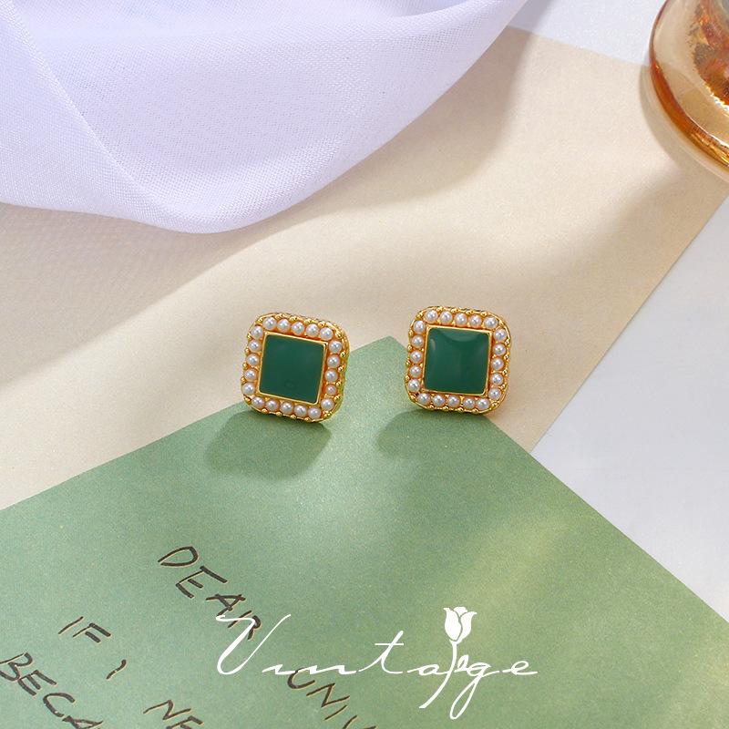 S925 Silver Needle Drip Oil French Classic Elegant Exquisite Rainbow Ear Clips Small Versatile Black Square Pearl Stud Earrings