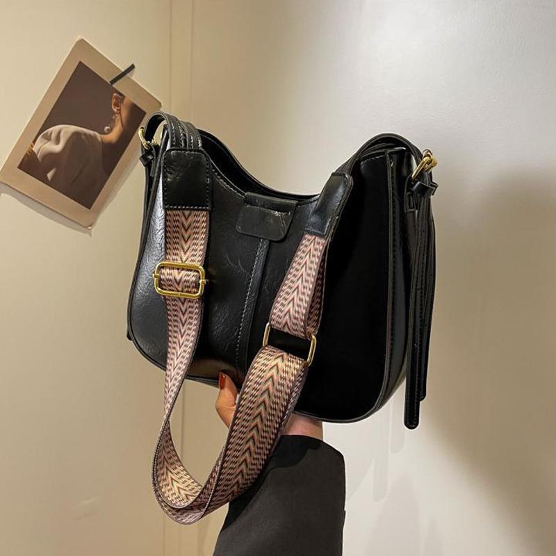 

Yogodlns High-end Retro Bag Women s Bag New Style Textured Versatile Bucket Bag Trendy Wide Shoulder Strap Crossbody Bag 24x8x17cm чёрный