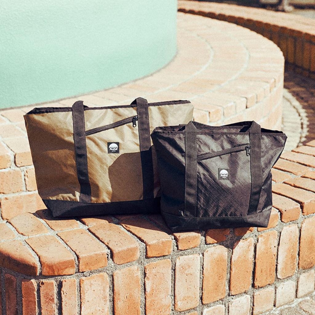 Flowfold Mammoth Zipper Tote, 29L, Bright Red