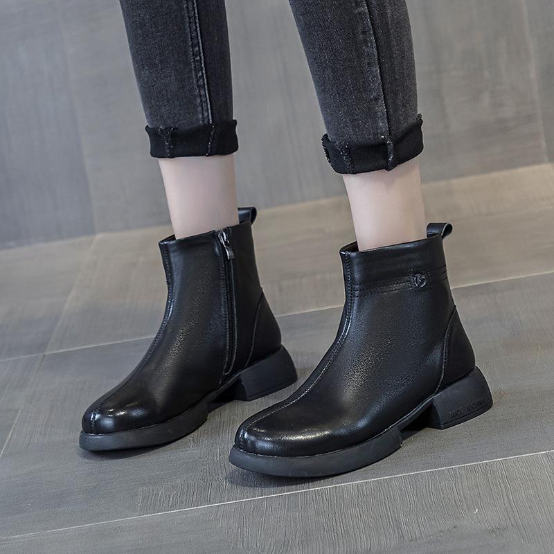 Die erste Schicht Rindsleder Kurzstiefel für Damen im Herbst und Winter 2025, die neuen Retro-Leder-Mode Chelsea kleine Lederstiefel für Damen