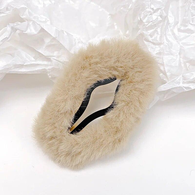 Neue Vintage Wolke Plüsch Haar Clips Elegante Einfarbig Haarnadel Barrettes Haar Klemme Clip Mode Frauen Haar Zubehör Kopfbedeckungen