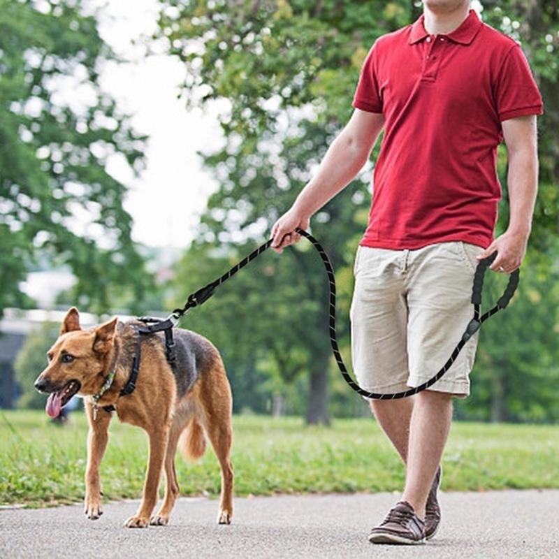 Lightweight Premium Rope Will Not Hurt Your Arm from Your Canine Buddy Pulling Too Hard.