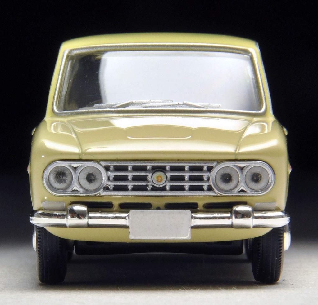 Tomica Limited Vintage Scale Datsun Bluebird 1200 Fancy Deluxe Yellow Finished Model 1/64 LV-65c