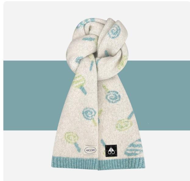 Winter Korean version of sweet thickened warm knitted scarf female cute candy versatile neck protection scarf student female riding