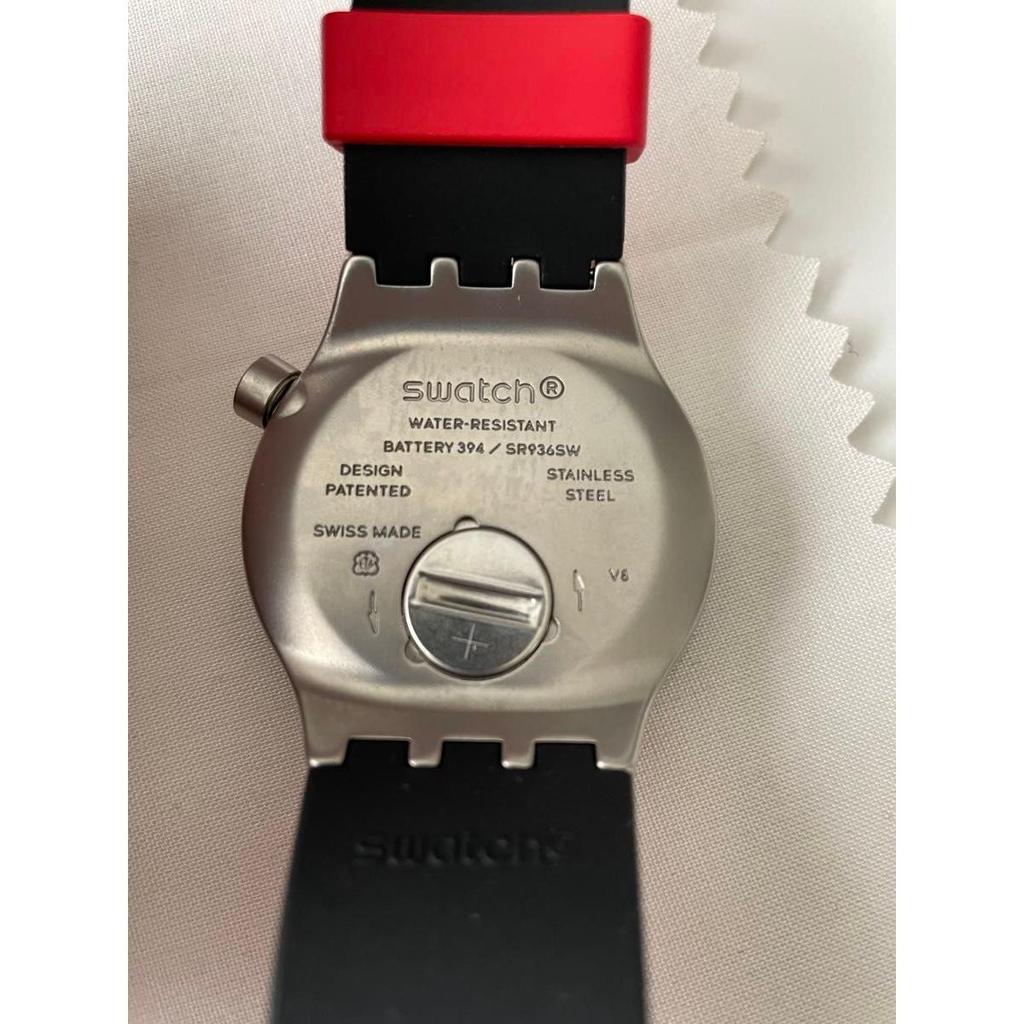Used (Price reduction) Swatch watch red