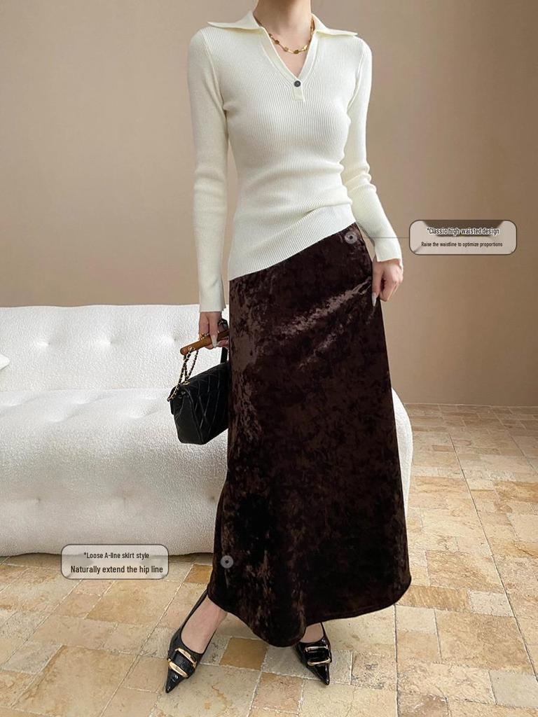 Sinan Retro High-Waist Luminous Velvet A-Line Skirt with Gold Snowflake Design
