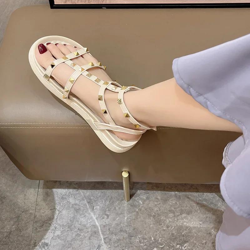 Sandals Women's New Summer Platform Roman Rivet Flat Bottom Shoes Casual Ankle Buckle Open Toe Heighten Black Sandales Zapatos