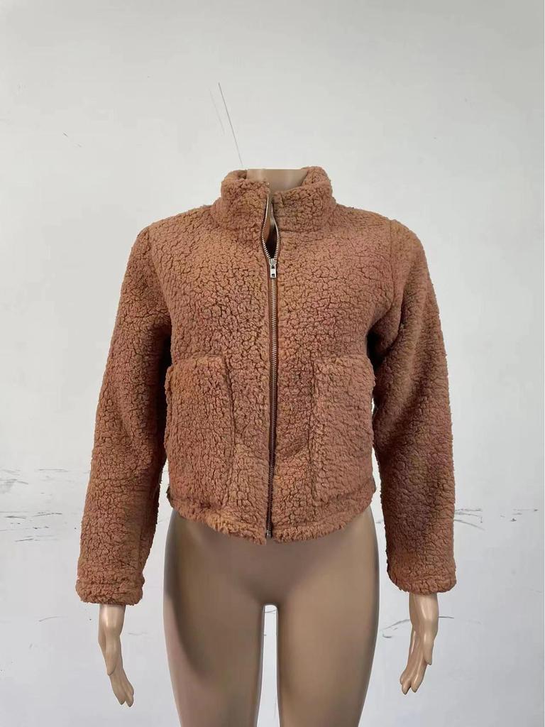 Dámský krátký kardiganový kabátek z plyšové jehněčí vlny na podzim/zimu 2023