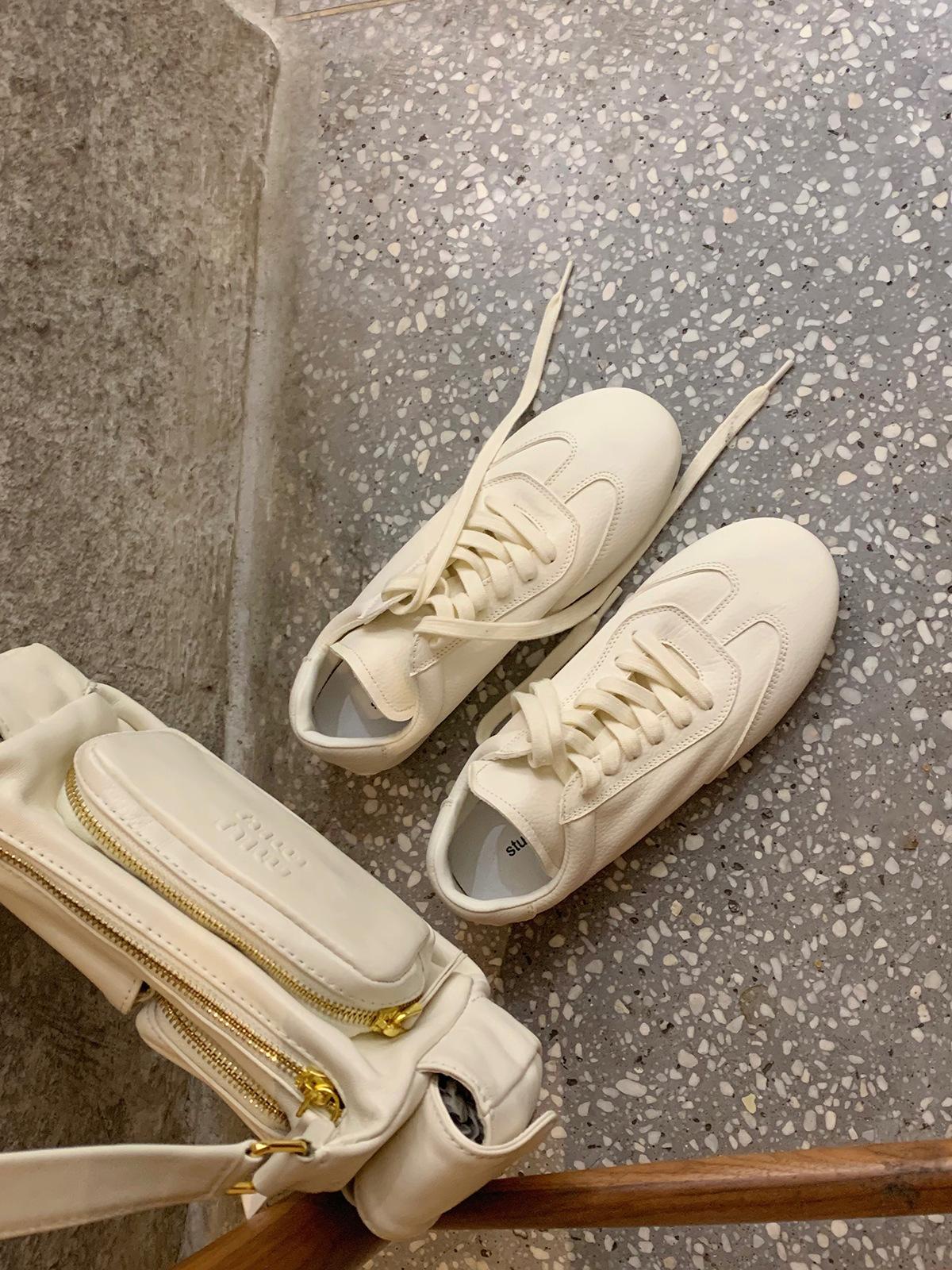 

Spot cowhide version~ Su Yinyin s same P super soft leather casual sports flat white shoes women s German training shoes 40