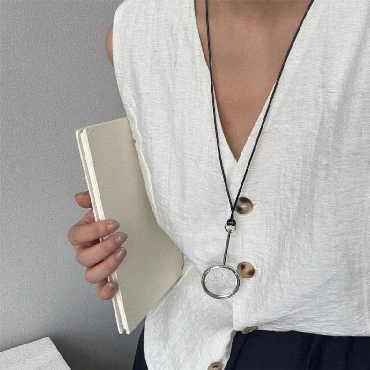 Fashionable Reading Aid Necklace Magnifying Glass Alloy and Glass Adjustable Chain Necklaces Suitable for Any Occasion