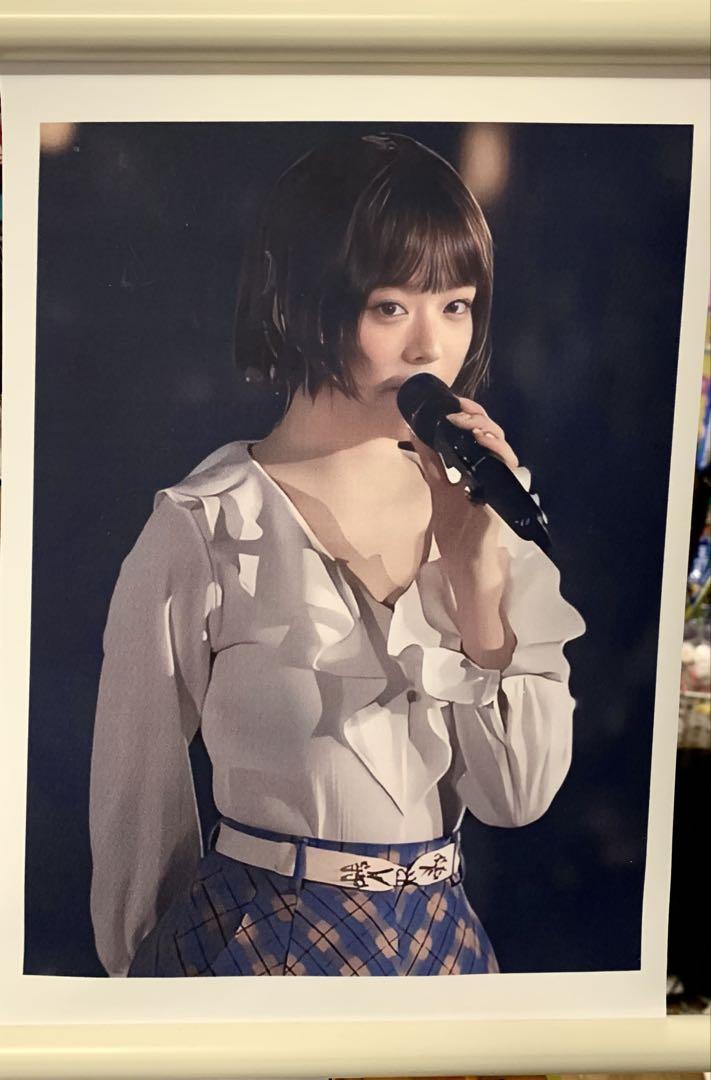 

[Б/У] NewJeans Hani Mini Tapestry Set of 2 K.POP