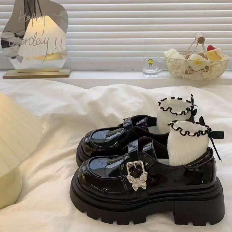 

French black platform round head small leather shoes women s 2025 autumn new retro British style muffin loafers single shoes 40