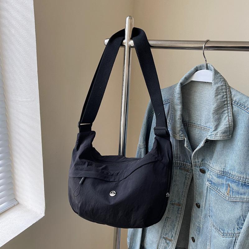 

Летняя сумка кроссбоди большой вместимости, Модная сумка на плечо, Женский рюкзак для поездок на работу, Простая сумка-пельмень чёрный