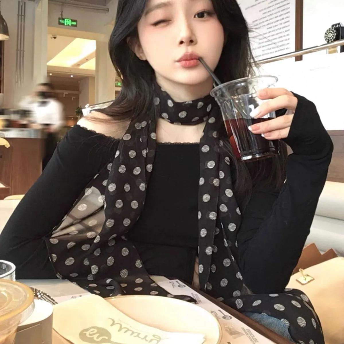 

WTEMPO Женские осенние ретро элегантные модные универсальные повседневные солнцезащитные шарфы для улицы, весенние и летние шелковые шарфы с круглым горошек 1pc коричневый