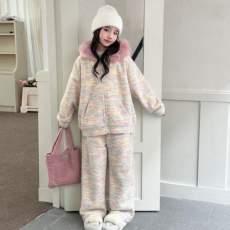 Girls' Autumn-Winter 2025 Fleece Set: Cozy Glutinous Rice Fleece Top and Wide-Leg Pants Two-Piece Outfit
