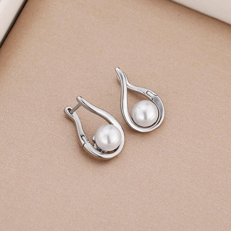 

Элегантные серьги с пресноводным жемчугом: Легкая роскошь, эксклюзивный дизайн 2022 года pearl earrings белого золота