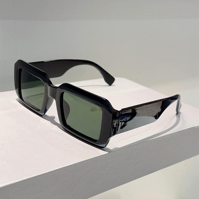 

Rectangle Sunglasses Men Fashion Outdoor Casual Shades Women Trendy Luxury Brand Design Beach Vacation Decor Sun Glasses