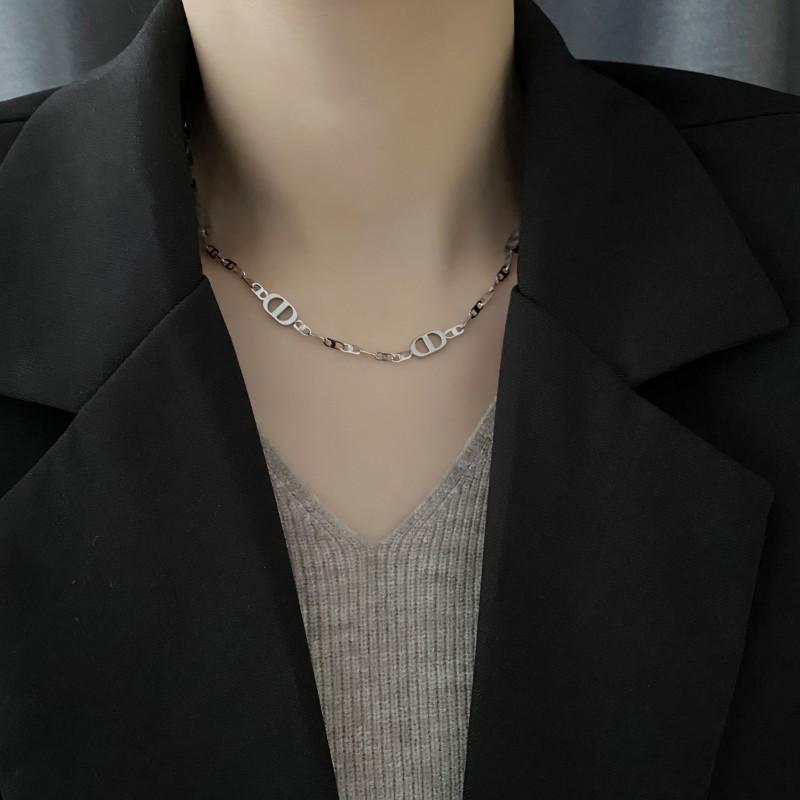 18K Gold Pig Nose Necklace: High-End Retro Korean Clavicle Chain for Women