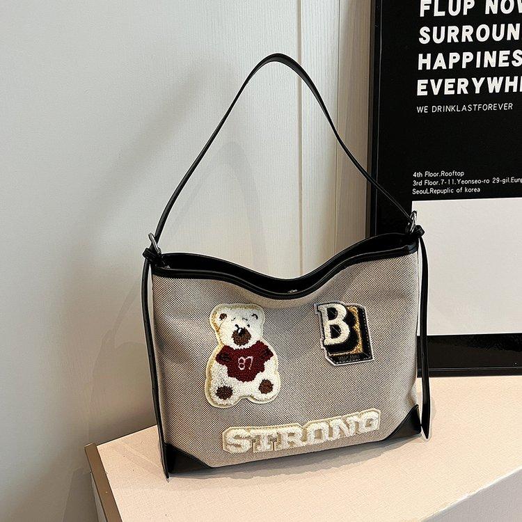 Vintage Bear Cartoon Tote Bag Large Capacity Commuter Women Shoulder Bag Fashionable Versatile Teenagers Girls School Bag