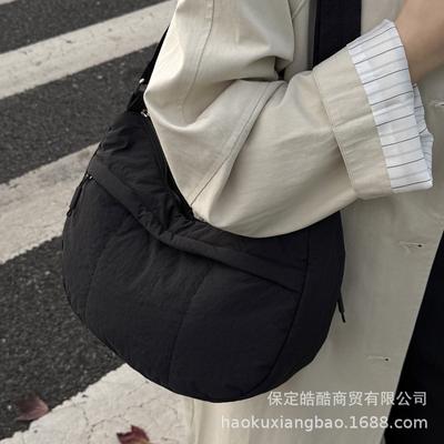 2025 New Versatile Shoulder Bag Autumn and Winter Down Jacket Bag Large Capacity Fashion Korean Niche Crossbody Dumpling Bag