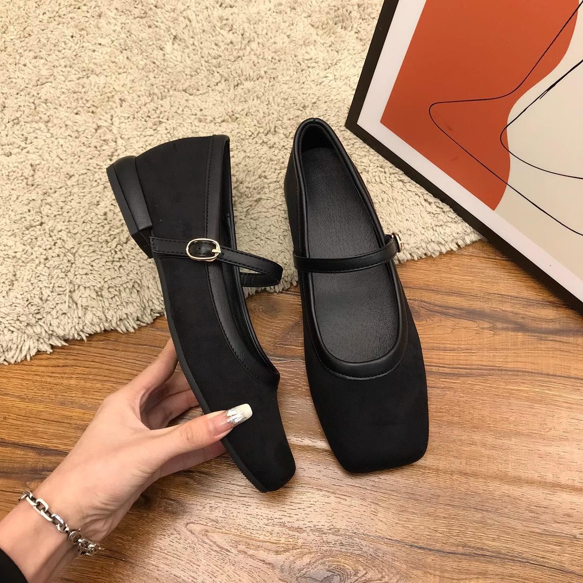 

Туфли Мэри Джейн на среднем каблуке из замши с квадратным носком в стиле феи, женские, новые, 2025, ретро, из мягкой кожи, на толстом каблуке 40 чёрный