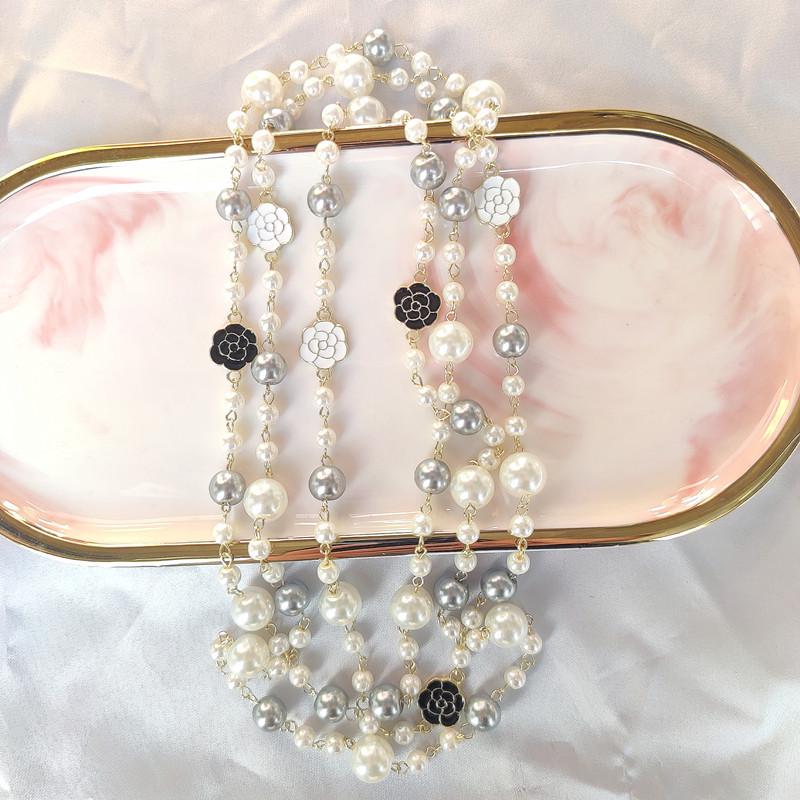 "2024 Light Luxury Pearl Necklace: Elegant Long Sweater Chain for Women, Perfect for Autumn & Winter"