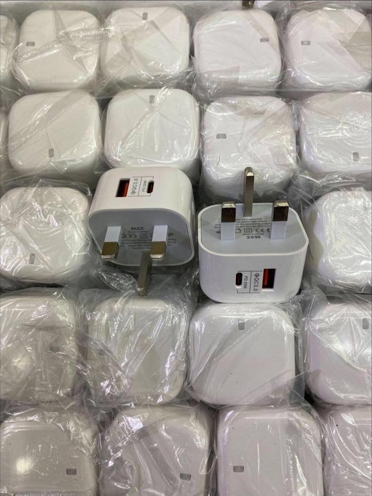 20W Dual USB Fast Charger, UK Standard, Compatible with Apple iPhone 15