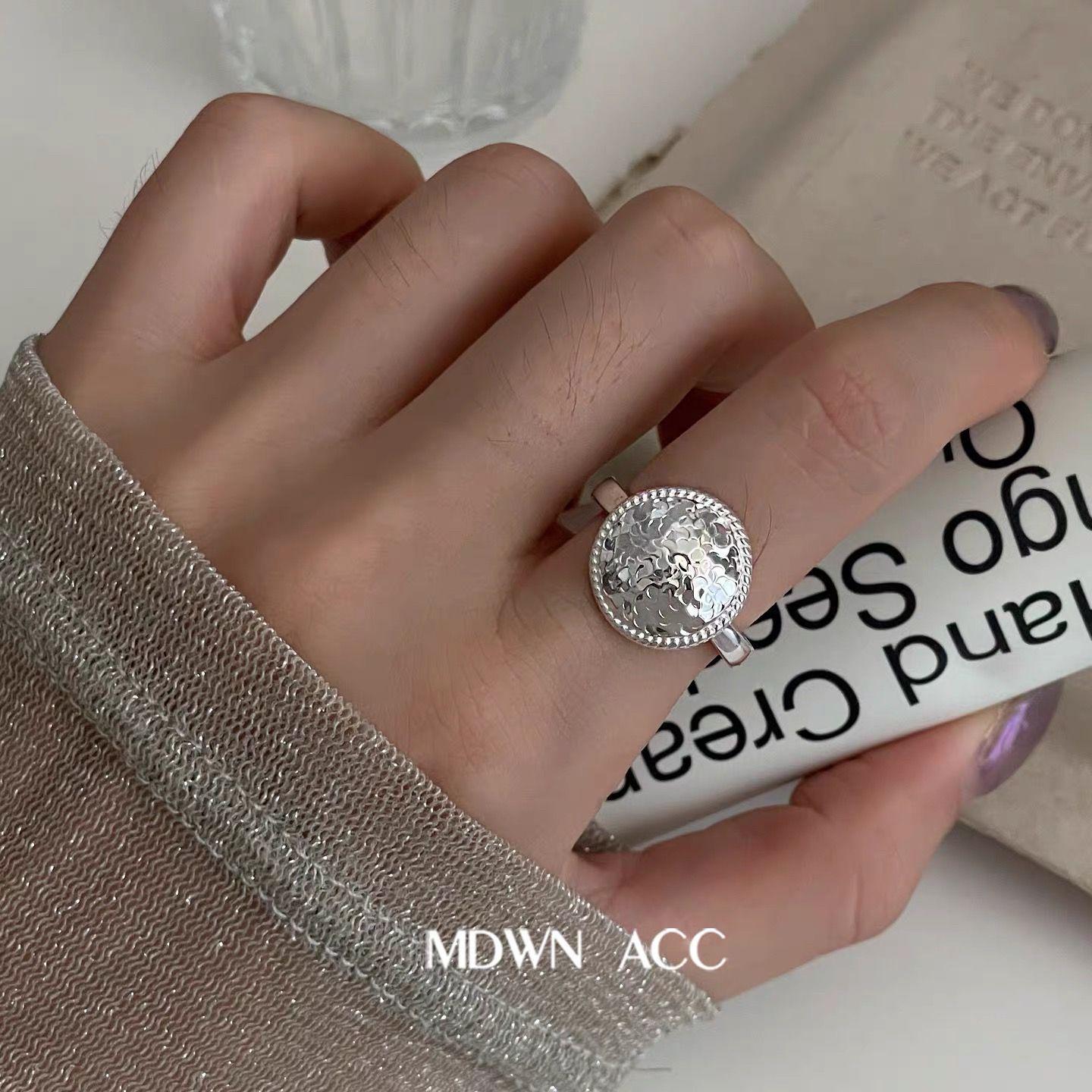 Women s Luxury Crushed Ice Croissant Ring - Unique Niche Design Adjustable