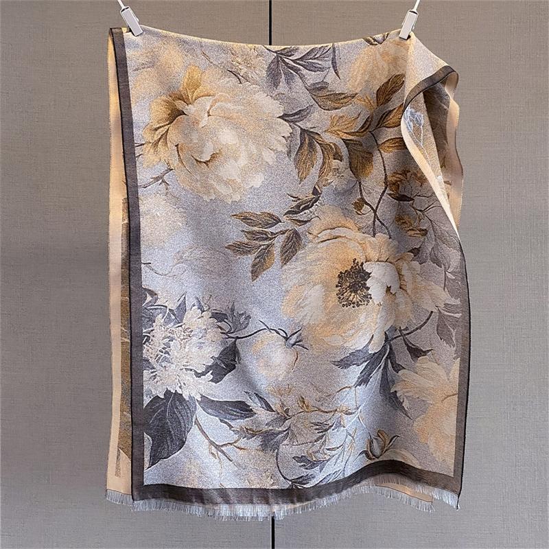 70*185cm Luxury Red Rose Scarf Women Winter Warm Soft Shawls Faux Cashmere Designer Thick Floral Wrap Poncho Pashmina Blanket