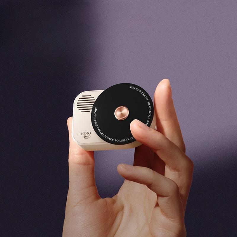 Car Air Fresheners Retro Creative Car Fragrance Phonograph Air Outlet Rotating Perfume Accessory Unique Auto Aromatherapy