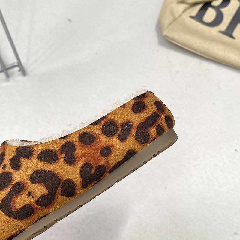 2025 Kids' Autumn/Winter Retro Cartoon Birkenstock Fur Slippers: Korean Style, Versatile & Fashionable for Outdoor Use.
