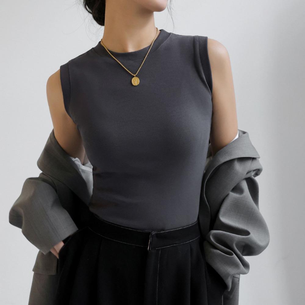 Round Neck Tank Top Stripe Knit Halter Crop Tops Women Summer Camis Chest Pad Camisole Fashion Casual Tube Female Sleeveless Cropped Vest