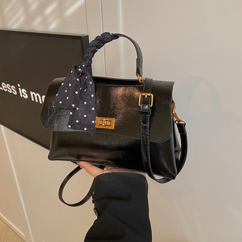 Premium Sense Hand Carry Small Square Bag Women's Spring New Fashion Shoulder Messenger Bag Work Commuter Bag