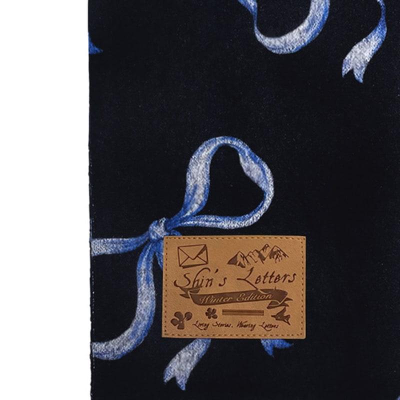 Shin’s Letters D.Muffler no.11 _ Ribbon Graphic Big Muffler
