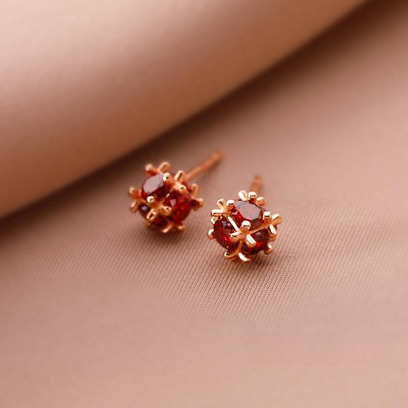 

Красные серьги-пусеты для года женщины, новые модные нишевые серьги-дизайнерские, высококлассные серьги для козелка.