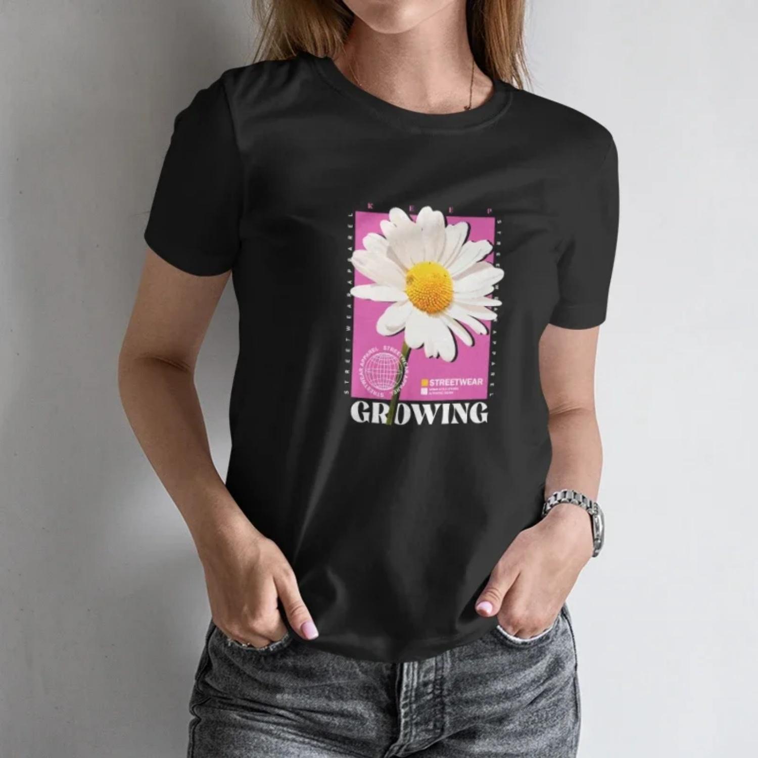 

Women s Black Short - Sleeve T - Shirt with Retro - style Daisy Print Perfect for Spring and Summer S чёрный