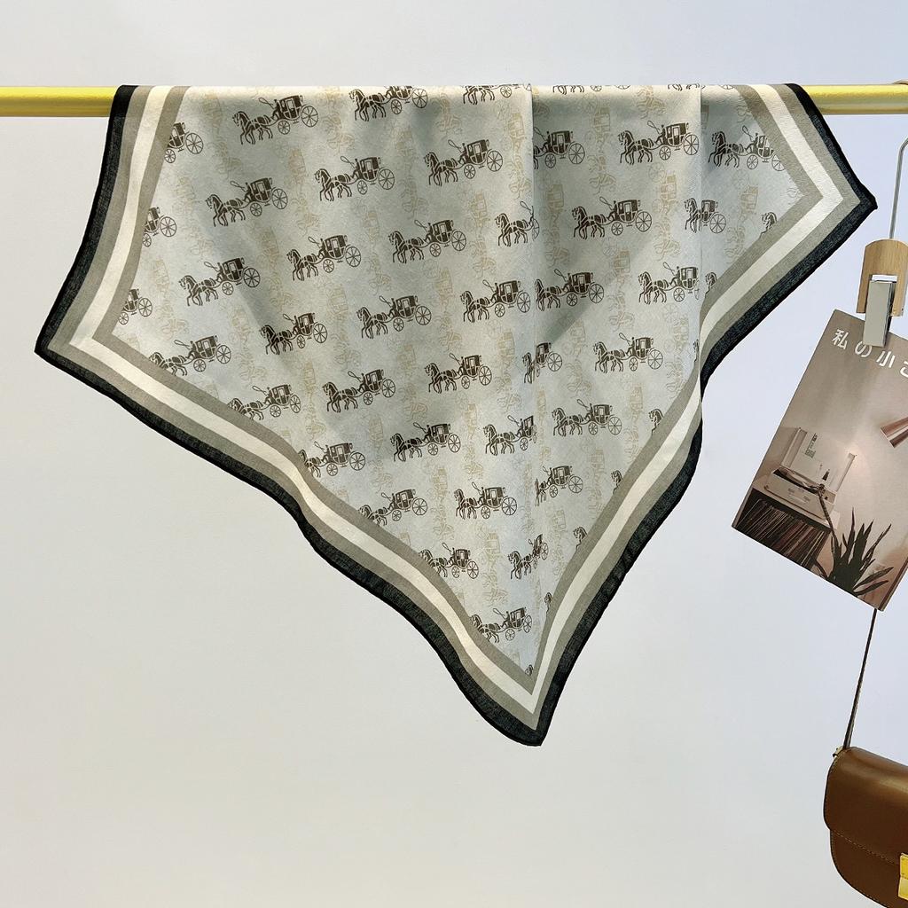 Retro light luxury high-end carriage cotton and linen scarf, spring and autumn new 71cm small square scarf, foreign-style decorative versatile scarf