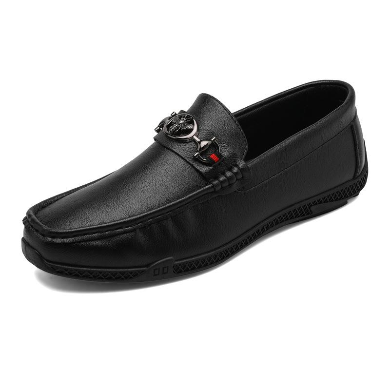 Nowość wiosenna czarne buty pojedyncze leniwe buty Doudou męskie modne koreańska wersja casualowe skórzane buty męskie miękkie skórzane mokasyny wsuwane