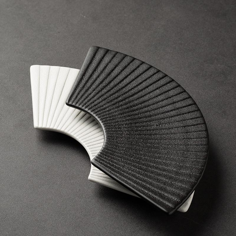 Fan-shaped striped plate, irregular-shaped plate, Japanese sushi plate, ceramic pastries, household creative platter tableware