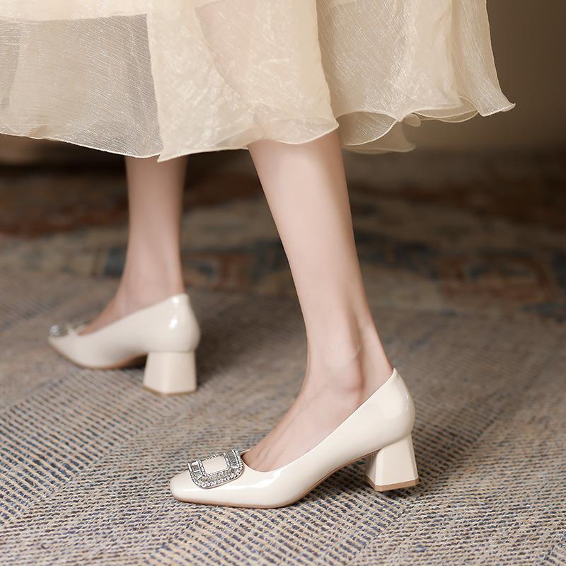 Mary Jane shoes women's head patent leather medium heel rhinestone square buckle shoes women's shallow thick heel single shoes autumn