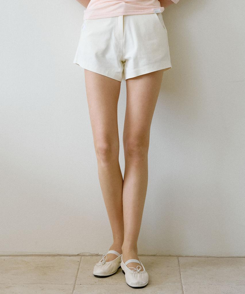 LETTER FROM MOON Letters Classic Cotton Shorts (Cream)