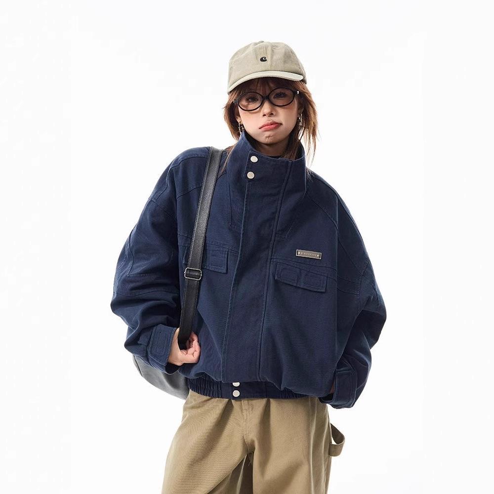 Dámská retro bomber bunda s límečkem stojáčkem a sepraným vzhledem, 2025: Jarní trend volného střihu