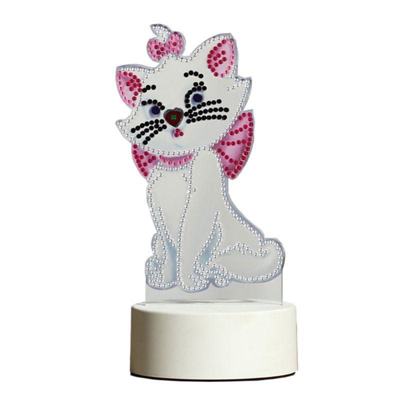 BGSFF Pittura Diamante 5D Fai da Te Lampada LED Colorata a Forma di Diamante Speciale Disegno luci notturne da Comodino per Illuminazione cameretta Bambini Decorazioni per la casa o rega