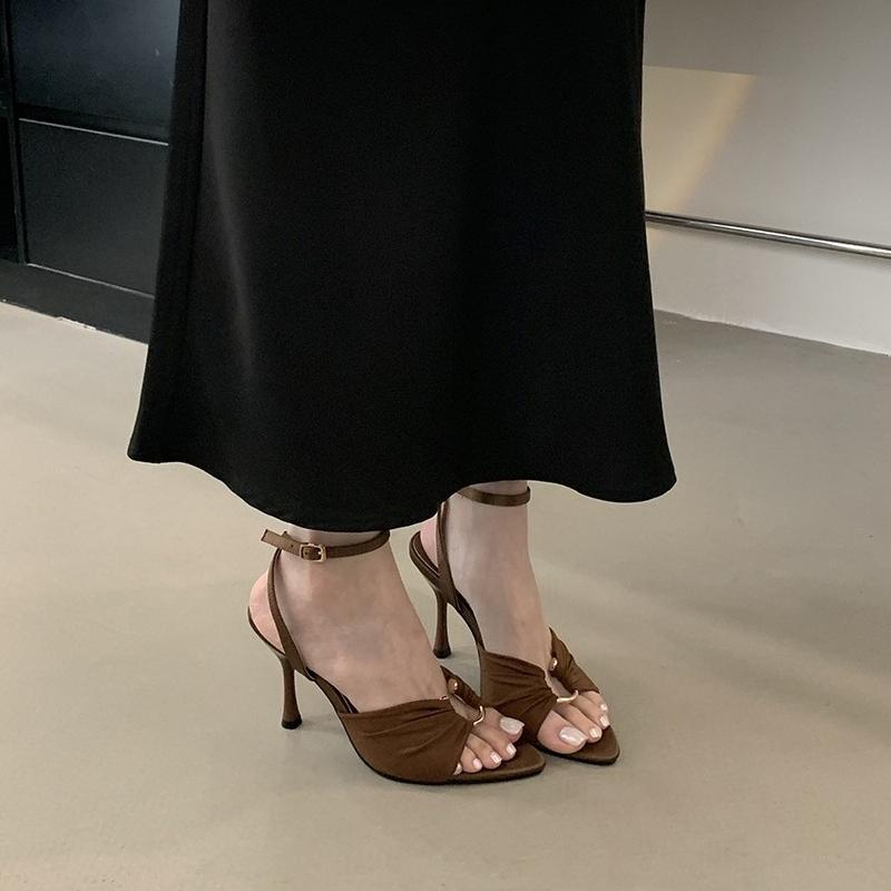 Mode Sexy High Heel Damen Sandalen 2025 Sommer Neu Modisch Spitzzehe Schlanke Absätze Elegant Leer Schnürschuhe Damen Schuhe Sandalen