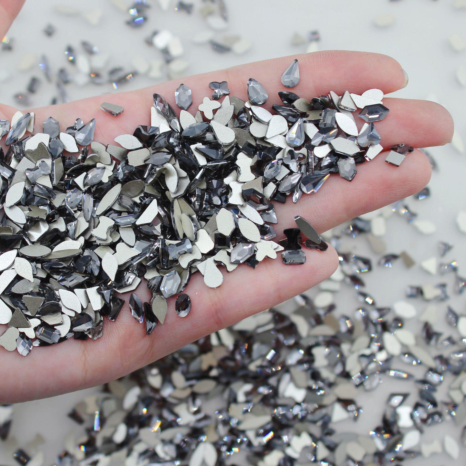 

Yiwu Nail Art Diamond Mixed Mini Small Nail Art Flat Bottom Special-Shaped Diamond Mixed K9 Champagne Nail Art Jewelry 100pcs/bag